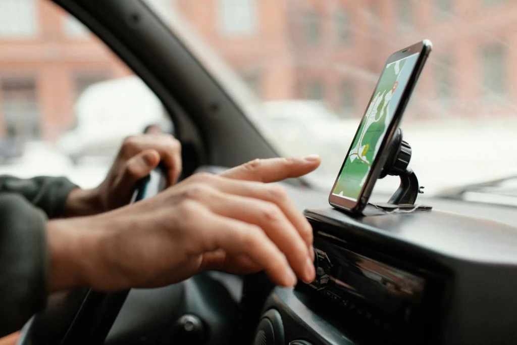 BlindDriver продовжує вести авто після втрати GPS: новий навігатор працює навіть офлайн